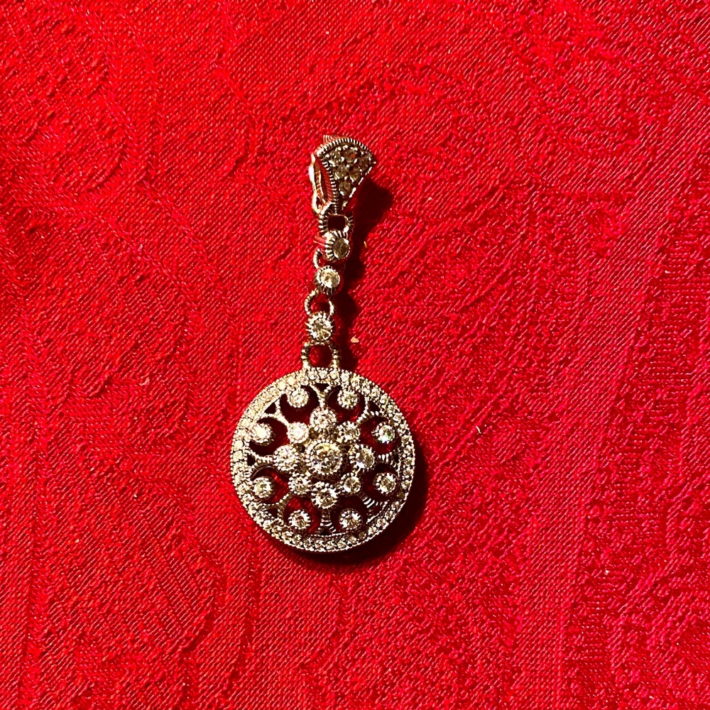 Gorgeous Judith Ripka pendant